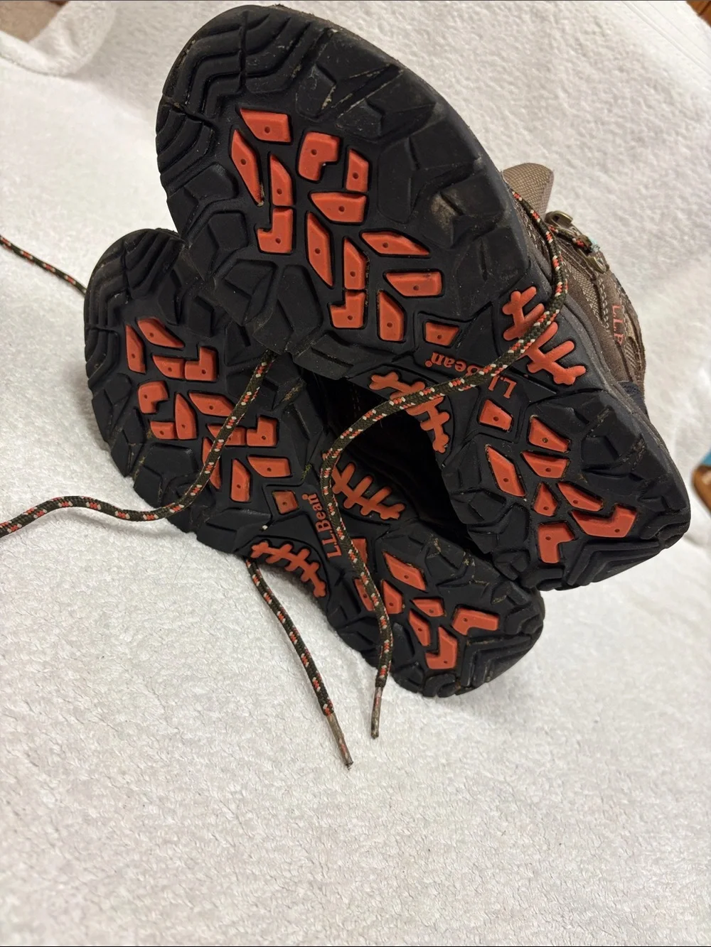L.L. Bean waterproof tek 2.5  brown Kids Hiking boots size 4